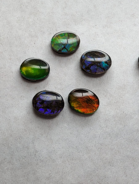 Oval Ammolite gemstone size 7X9mm natural and genuine : E00bundle14