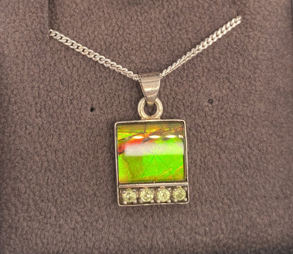 Ammolite Silver Pendant with Peridot Pn: E20562