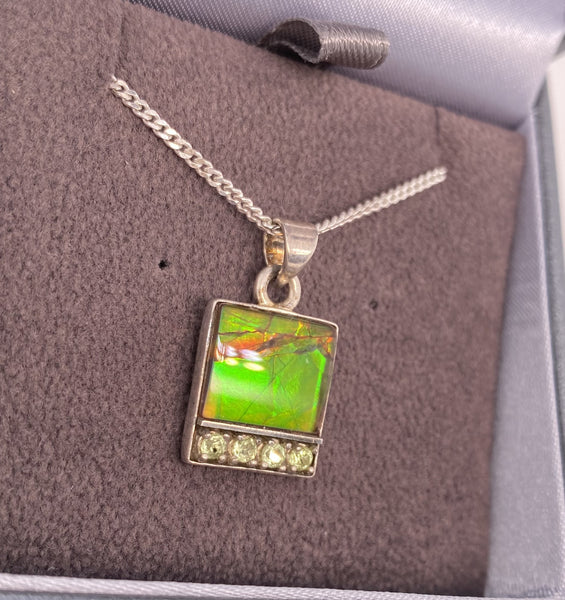 Ammolite Silver Pendant with Peridot Pn: E20562