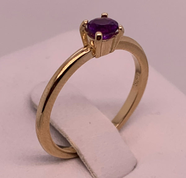 Birthstone Gold Ring with 4mm Gem PN: E651929 %product from Empire Ammolite