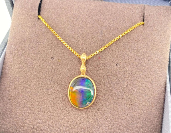 Ammolite Gold Oval Pendant with 8x10mm Gemstone and Chain PN E03371B