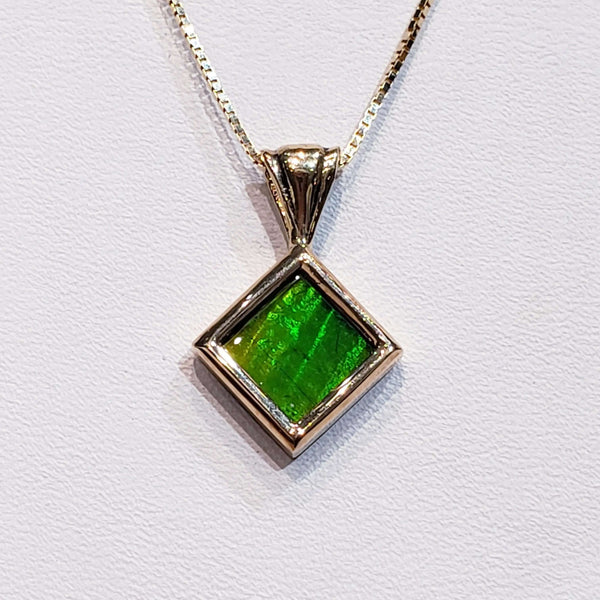 Ammolite Gold Pendant with a 8mm Square Gemstone PN: E21011 %product from Empire Ammolite