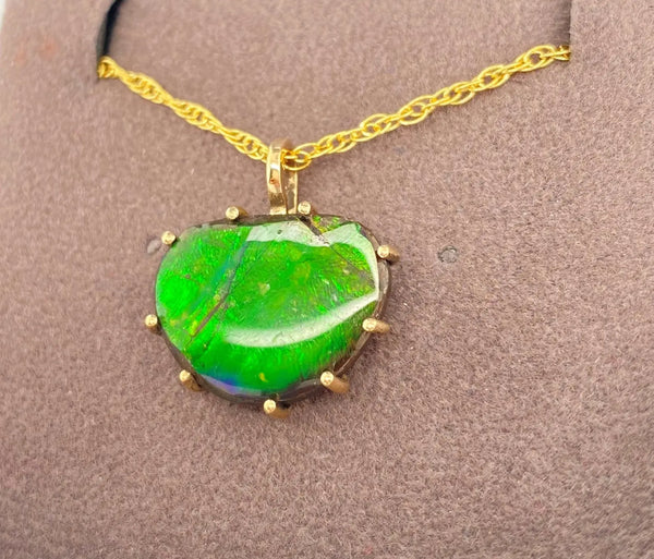 Ammolite Piece of Me Gold Pendant With 14/20 Gold Chain PN: ES157-AA %product from Empire Ammolite