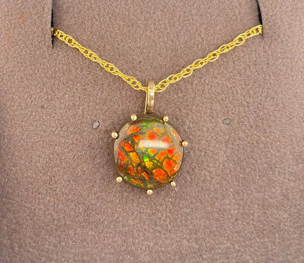 Ammolite Piece of Me Gold Pendant With 14/20 Gold Chain PN: ES157-AA %product from Empire Ammolite