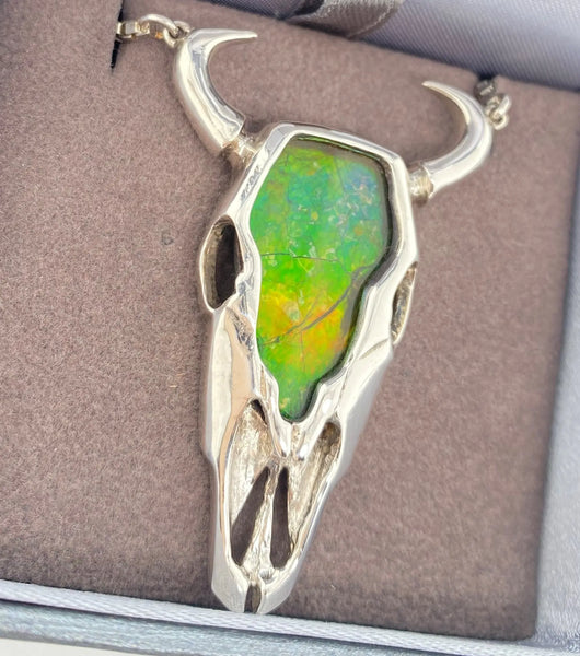 Ammolite Silver Buffalo Pendant with Chain Pn: E20244
