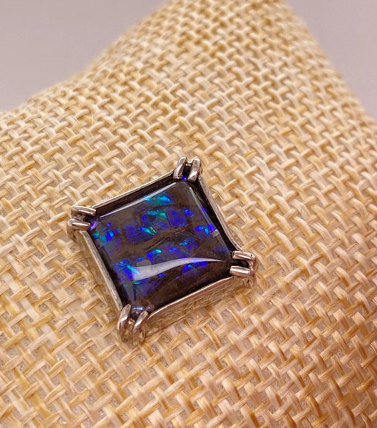 Ammolite Square Silver Left View Pin PN E20104