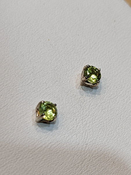 Birthstone 4mm Stud Earrings Set in Sterling Silver PN: E1005-04 %product from Empire Ammolite