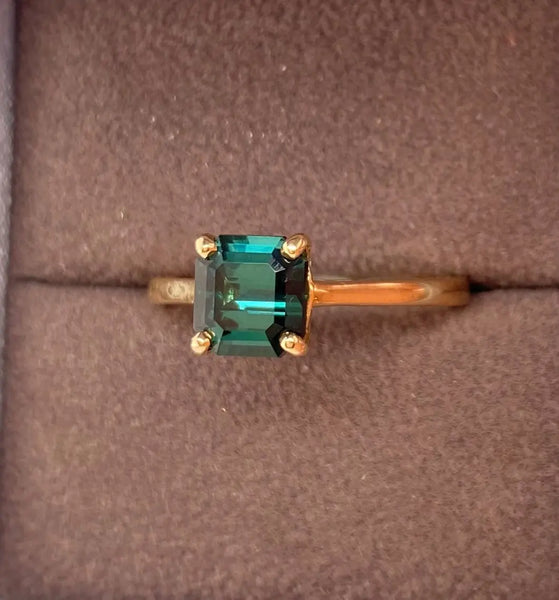 Green Tourmaline Ring with a 1.61ct Gem Set in Gold Ring Right View PN E405G