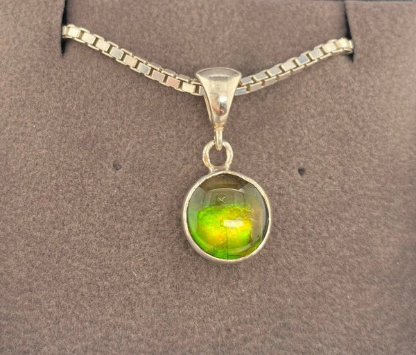 Ammolite Round Pendant Set in Sterling Silver PN E1361D