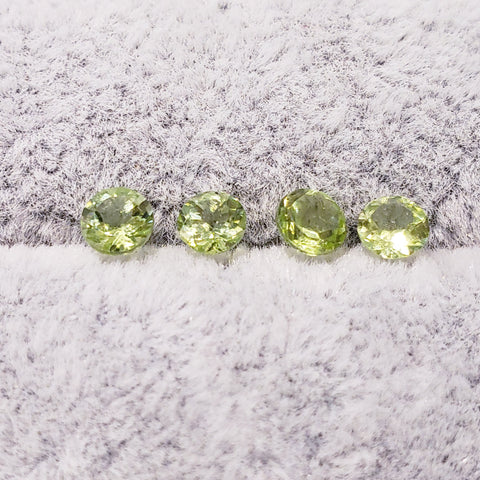 Peridot 4mm natural and genuine quality gemstone: E00bundle9