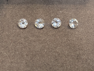White Topaz 4mm natural and genuine quality : E00bundle4