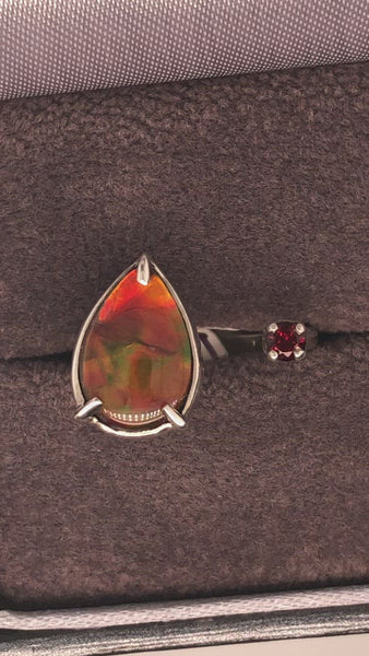 Ammolite Split Ring  Video with a Garnet Accent set in Silver