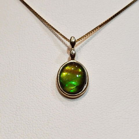 Ammolite Gold Oval Pendant with 8x10mm Gemstone and Chain Pn: E03371E %product from Empire Ammolite