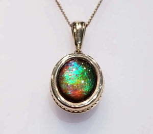 Ammolite Gold Pendant With 8x10mm Gemstone and 18in Chain PN: E04213 %product from Empire Ammolite