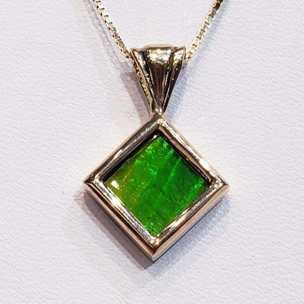 Ammolite Gold Pendant with a 8mm Square Gemstone PN: E21011 %product from Empire Ammolite