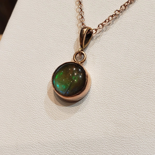 Ammolite Rose Gold Pendant with 12mm Gemstone Pn: E13627 %product from Empire Ammolite