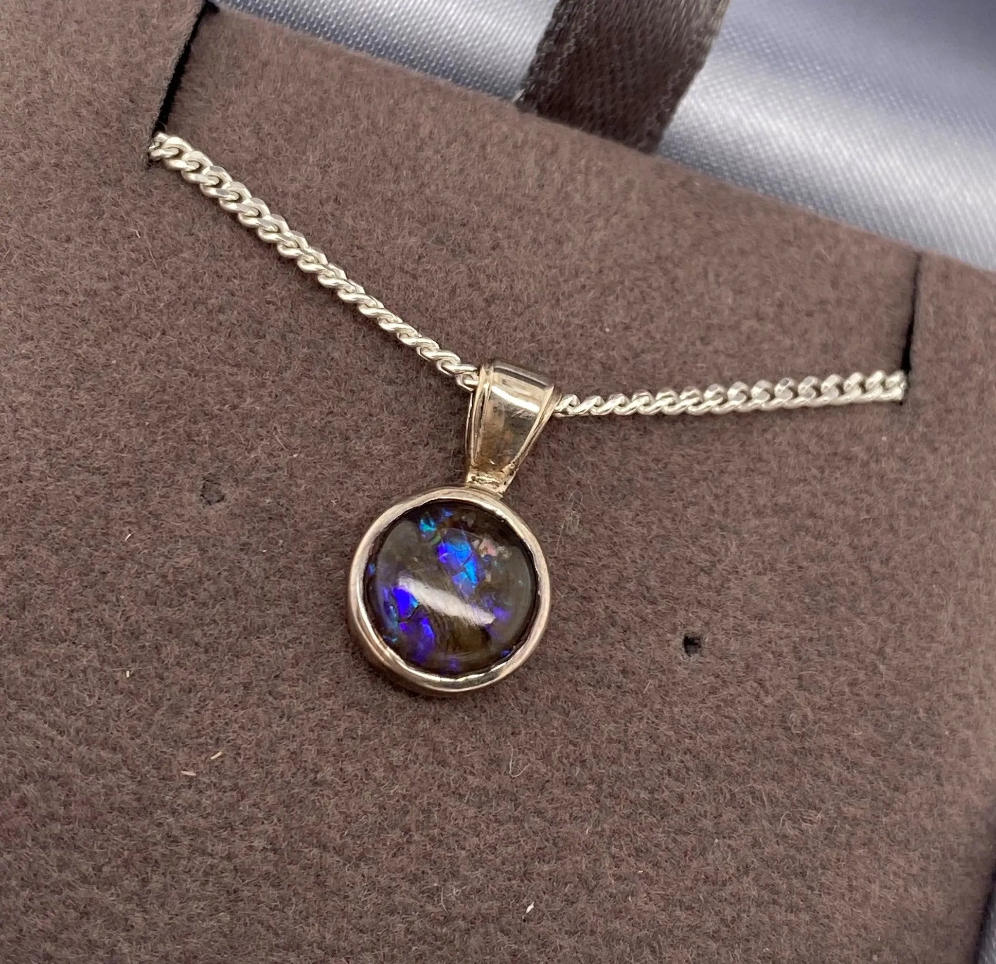 Ammolite Round Pendant Set in Sterling Silver PN E00421S 