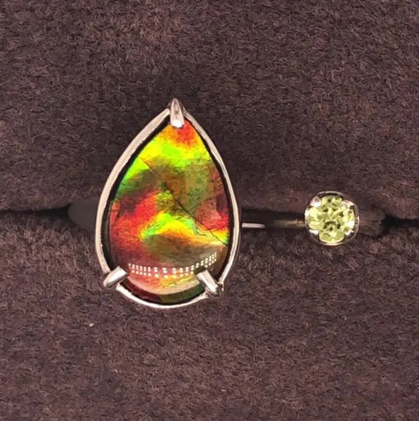 Ammolite Silver Split Ring with a Peridot Accent Pn: E20621 %product from Empire Ammolite