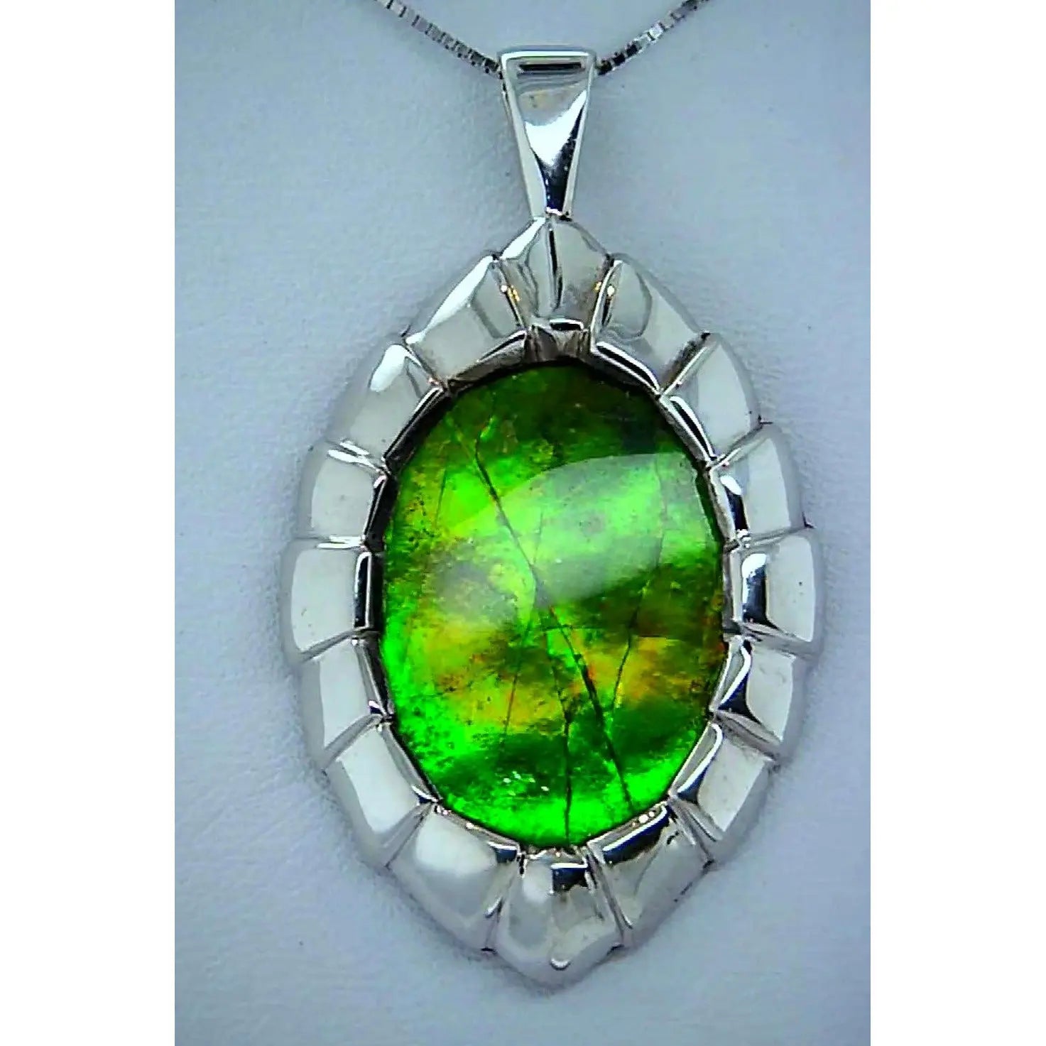 Ammolite Sterling Silver Pendant with 18x25mm Gemstone Pn: E20913 %product from Empire Ammolite