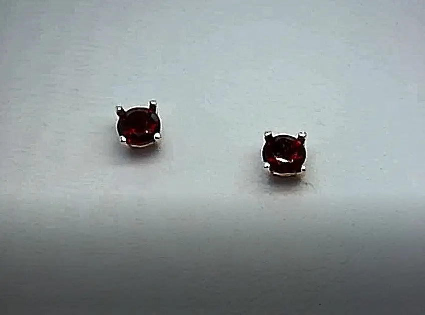 Birthstone 4mm Stud Earrings Set in Sterling Silver PN: E1005-04 %product from Empire Ammolite