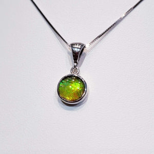 Ammolite Pendant Set in Silver with 10mm Round Gemstone Pn: E10411 %product from Empire Ammolite