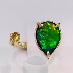 Ammolite Split Ring With a Citrine Set in Gold Pn: E20781 %product from Empire Ammolite