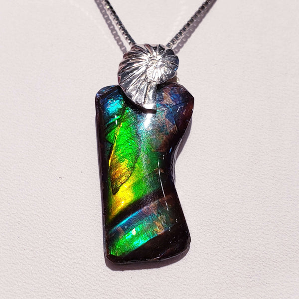 Ammolite Freeform Set in Sterling Silver with Four Colors PN. E21191 %product from Empire Ammolite