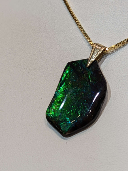 Ammolite Freeform Pendant with 20x31mm Gemstone PN E2123B %product from Empire Ammolite