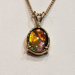 Genuine Ammolite 7X9MM Oval Pendant In 18KYG  PN. E20574 %product from Empire Ammolite