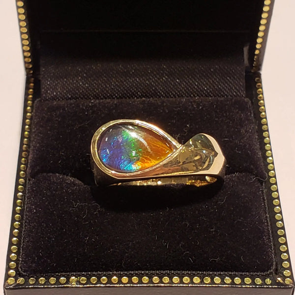 Gold Ring with Teardrop Ammolite Gemstone PN:AF-8N30 %product from Empire Ammolite