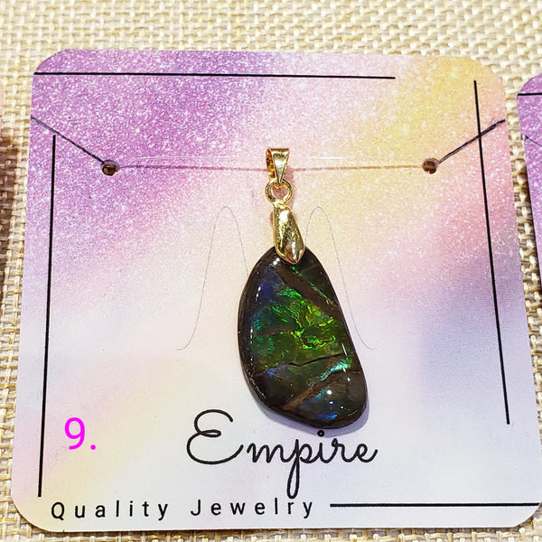 Petite Freeform Pendant with Gold Plating and Chain PN. ES150-GF %product from Empire Ammolite